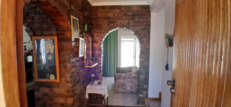 4 Bedroom Property for Sale in Uitsig Free State